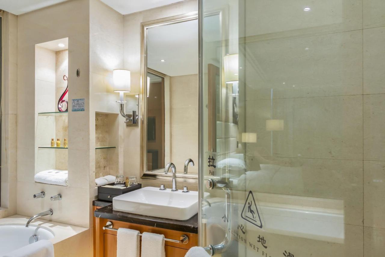 Wyndham Xinyang Downtown Hotel Exterior foto
